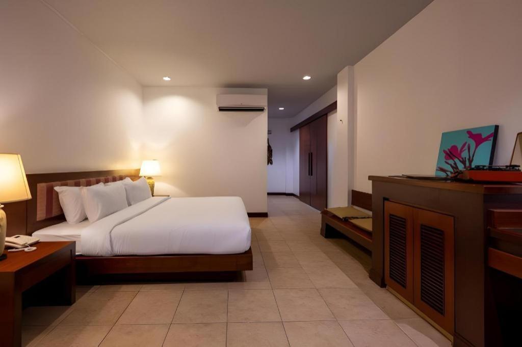 Rose Bay Resort Pattaya Exterior photo