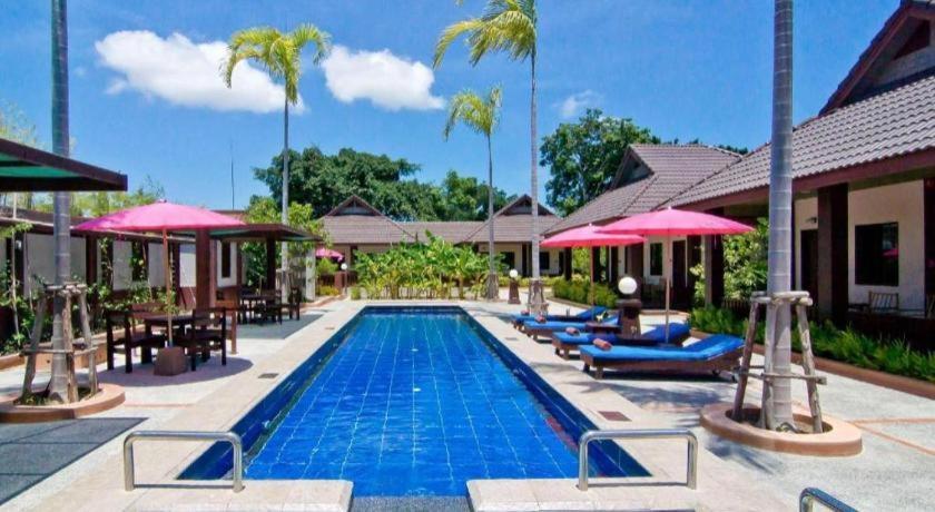 Rose Bay Resort Pattaya Exterior photo